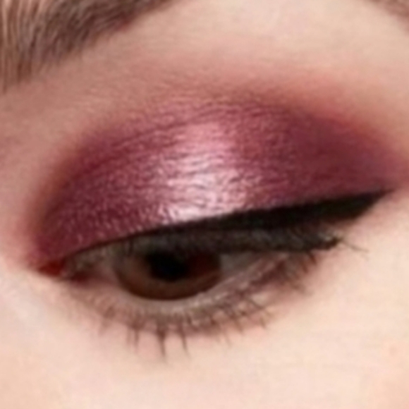NEW Stila Glitter & Glow Liquid Eye Shadow - Pigalle - Picture 5 of 7